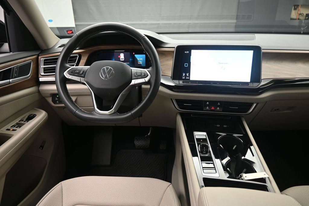 Used 2026 Volkswagen Atlas SE FWD image 9