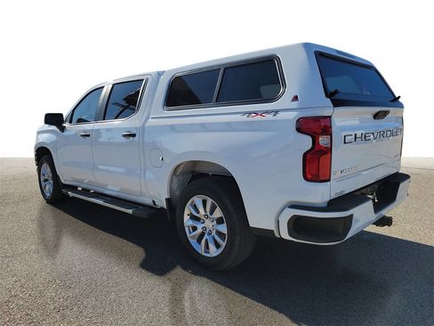 Used 2020 Chevrolet Silverado 1500 Custom w/ Custom Value Package image 3