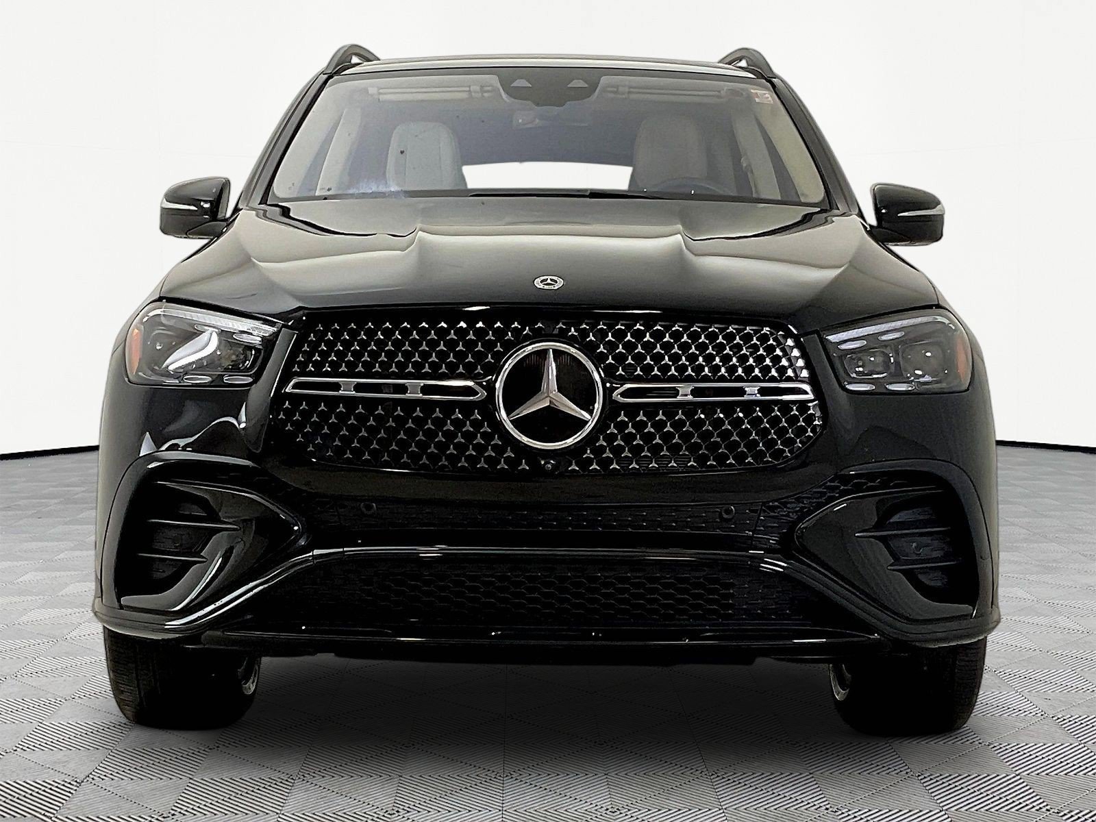 Certified 2024 Mercedes-Benz GLE 450 4MATIC image 2