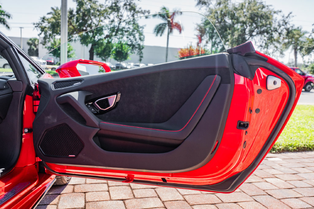 Used 2024 Lamborghini Huracan EVO AWD/4WD image 30