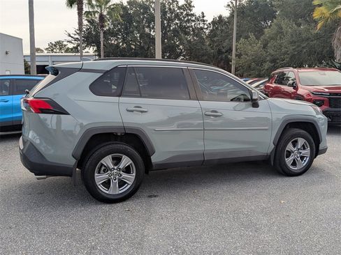 Used 2022 Toyota RAV4 XLE image 3