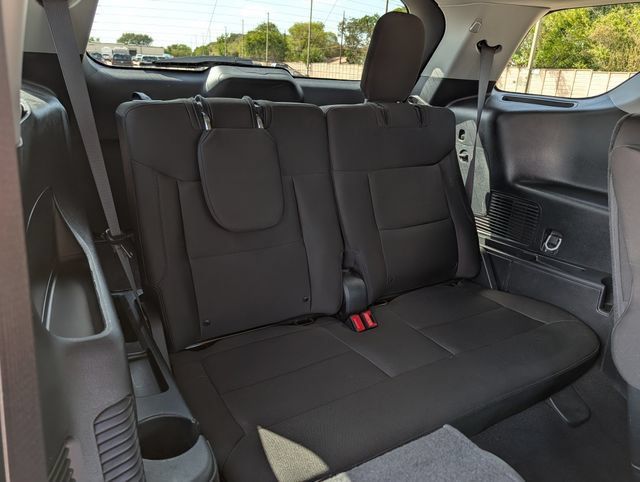Used 2024 Ford Explorer XLT RWD image 26