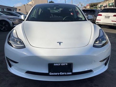 Used 2023 Tesla Model 3 Standard Range RWD image 2