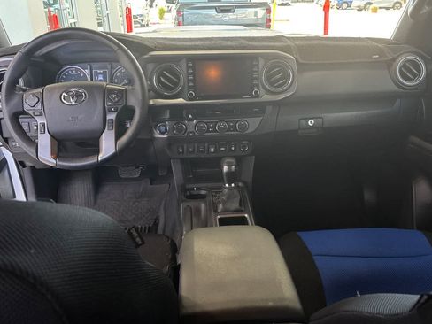 Used 2023 Toyota Tacoma TRD Sport w/ Advanced Technology Package AWD/4WD image 4