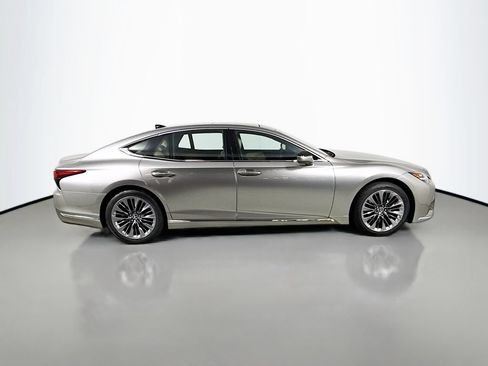 Certified 2022 Lexus LS 500 w/ Interior Upgrade Package RWD image 4