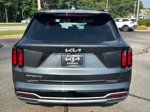 Certified 2023 Kia Sorento S FWD image 4