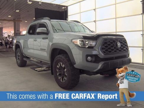 Used 2021 Toyota Tacoma TRD Off-Road image 3