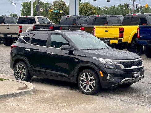 Used 2021 Kia Seltos SX w/ SX Sunroof Package AWD/4WD image 7