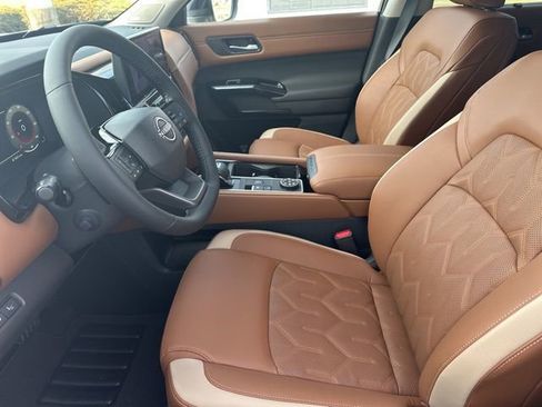 New 2026 Nissan Pathfinder Platinum w/ Cargo Package image 30