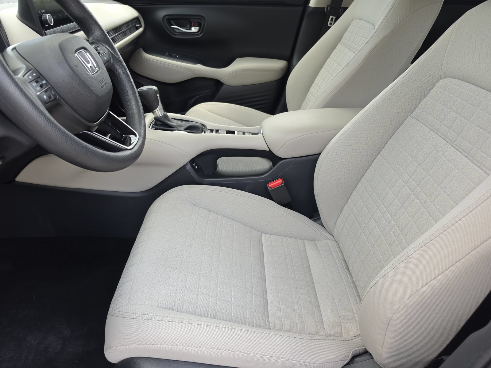 Certified 2025 Honda HR-V LX image 10
