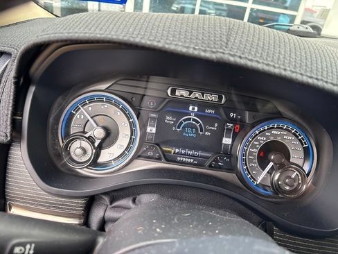 Used 2019 RAM 1500 Limited w/ Advanced Safety Group AWD/4WD image 3
