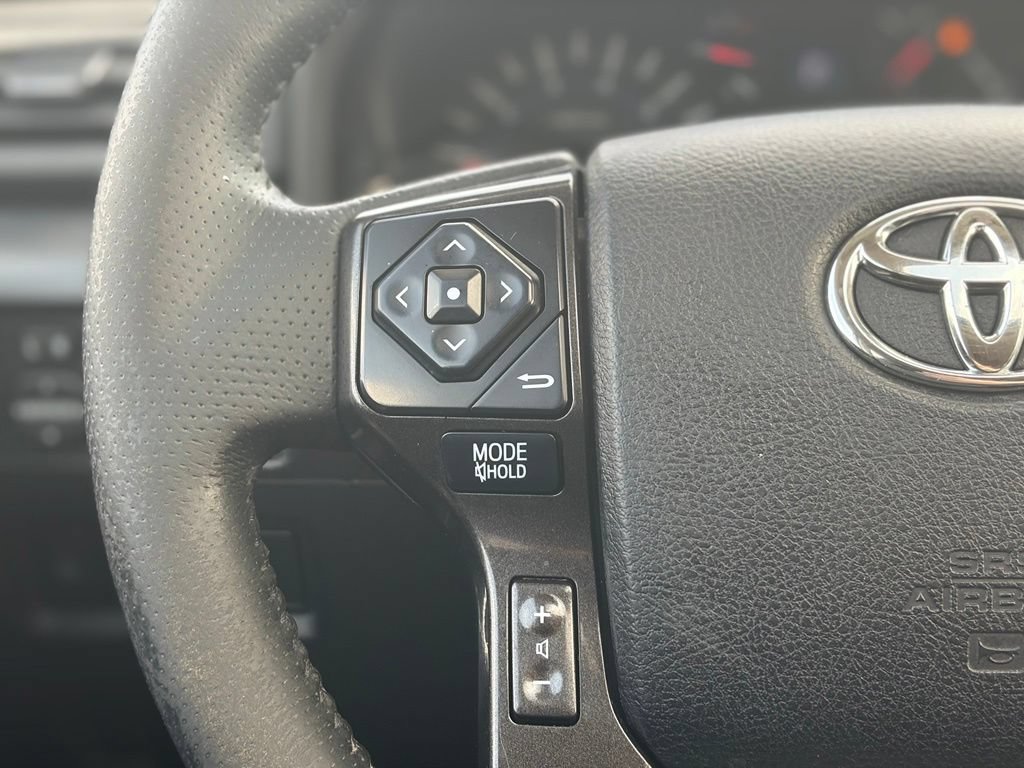 Used 2019 Toyota 4Runner Limited AWD/4WD image 25