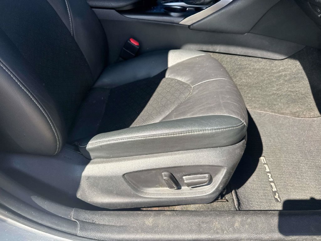 Used 2021 Toyota Camry XSE FWD image 14