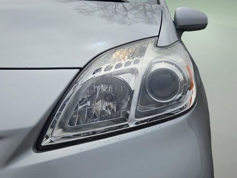 Used 2012 Toyota Prius Three w/ Solar Roof Pkg FWD image 9