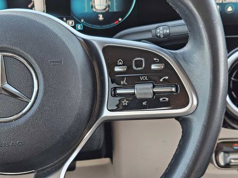 Used 2021 Mercedes-Benz GLA 250 4MATIC image 28