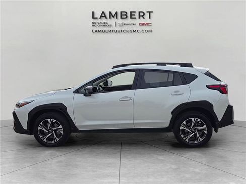 Used 2024 Subaru Crosstrek 2.0i Premium image 2