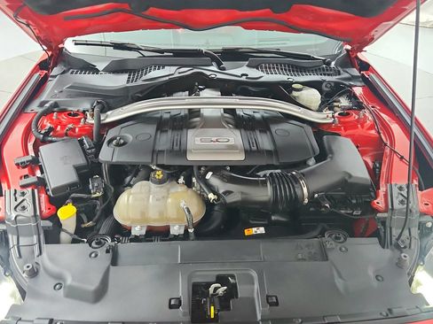 Used 2018 Ford Mustang GT Premium w/ Equipment Group 401A RWD image 26