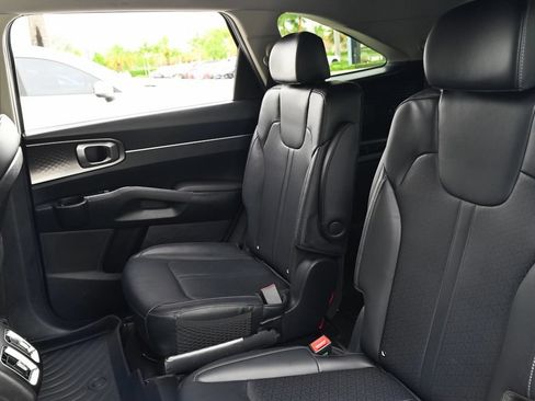 Used 2023 Kia Sorento EX FWD image 14