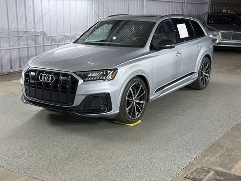 Used 2021 Audi SQ7 Premium Plus w/ Executive Package AWD/4WD image 1