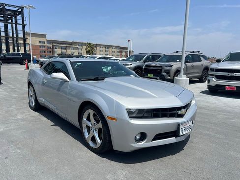 Used 2013 Chevrolet Camaro LT RWD image 3