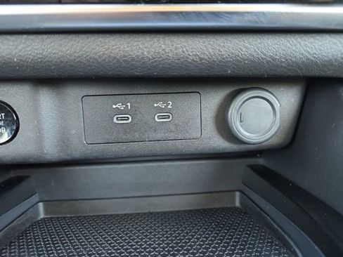 Used 2024 Nissan Rogue SV image 6