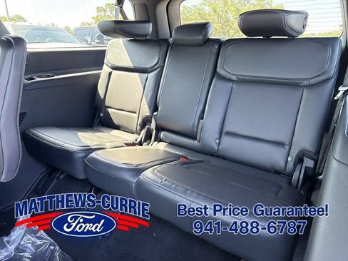 New 2026 Ford Expedition Max Platinum w/ Stealth Appearance Package AWD/4WD image 12
