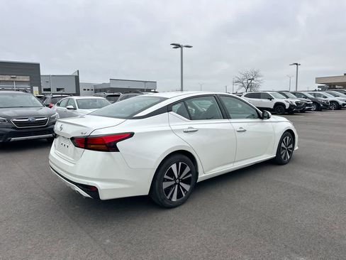 Used 2019 Nissan Altima 2.5 SV image 13