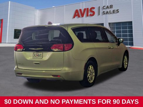Used 2023 Chrysler Voyager LX FWD image 6