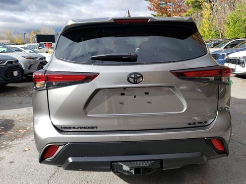 New 2026 Toyota Highlander XLE image 6