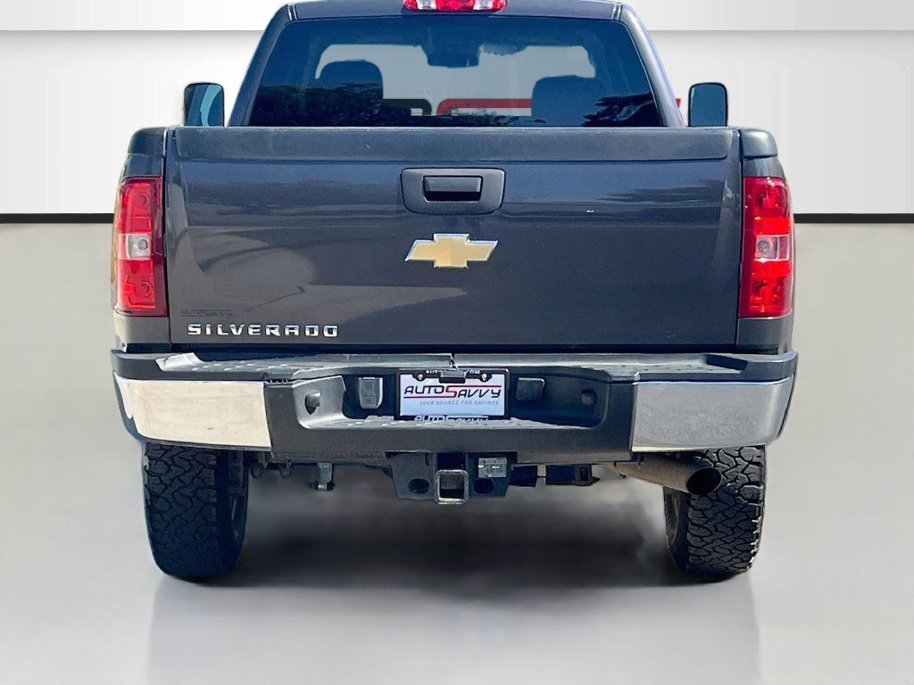 Used 2011 Chevrolet Silverado 2500 W/T AWD/4WD image 6
