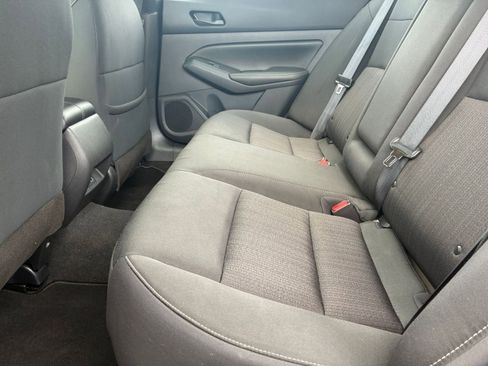 Used 2025 Nissan Altima 2.5 SV image 21