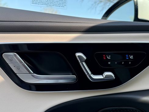 Used 2025 Mercedes-Benz E 350 Sedan image 51