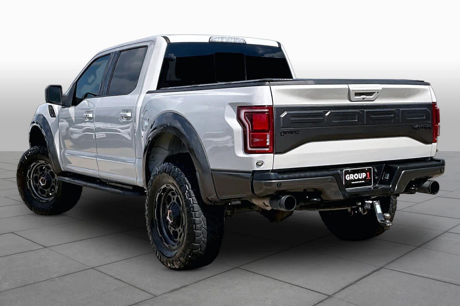 Used 2017 Ford F150 Raptor w/ Equipment Group 802A Luxury AWD/4WD image 12
