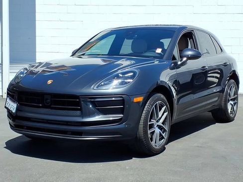 Used 2023 Porsche Macan AWD/4WD image 2