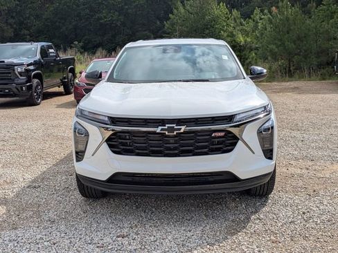New 2026 Chevrolet Trax RS w/ Sunroof Package FWD image 6
