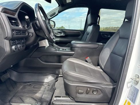 Used 2022 Chevrolet Tahoe Z71 w/ Luxury Package image 6