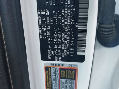 Certified 2024 Kia Sorento LX FWD image 24