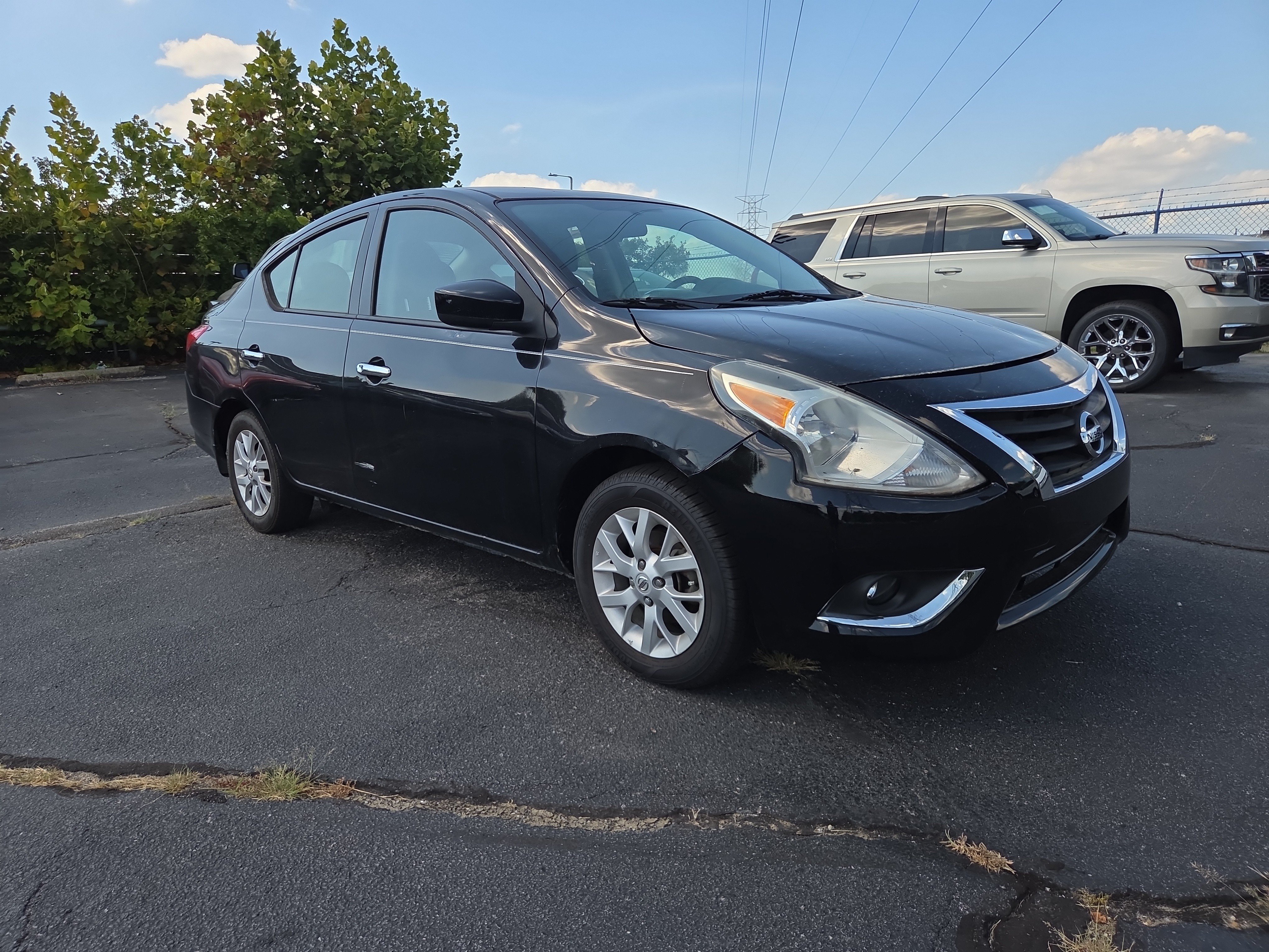 Used 2017 Nissan Versa SV w/ SV Special Edition Package FWD image 7