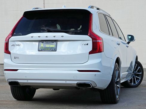 Used 2017 Volvo XC90 T6 Momentum w/ Vision Package AWD/4WD image 4