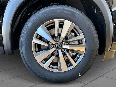 New 2026 Nissan Pathfinder SL AWD/4WD image 13