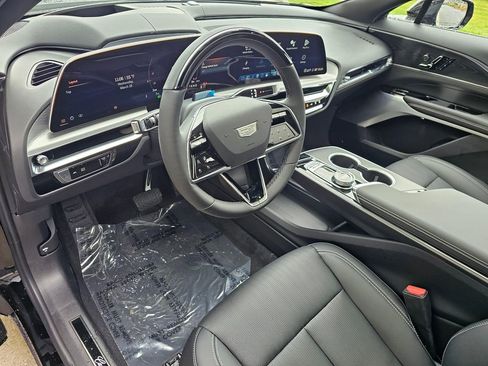 New 2026 Cadillac Lyriq Signature Sport image 19