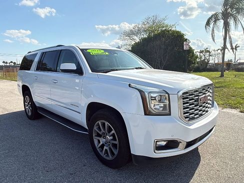 Used 2020 GMC Yukon XL Denali RWD image 11