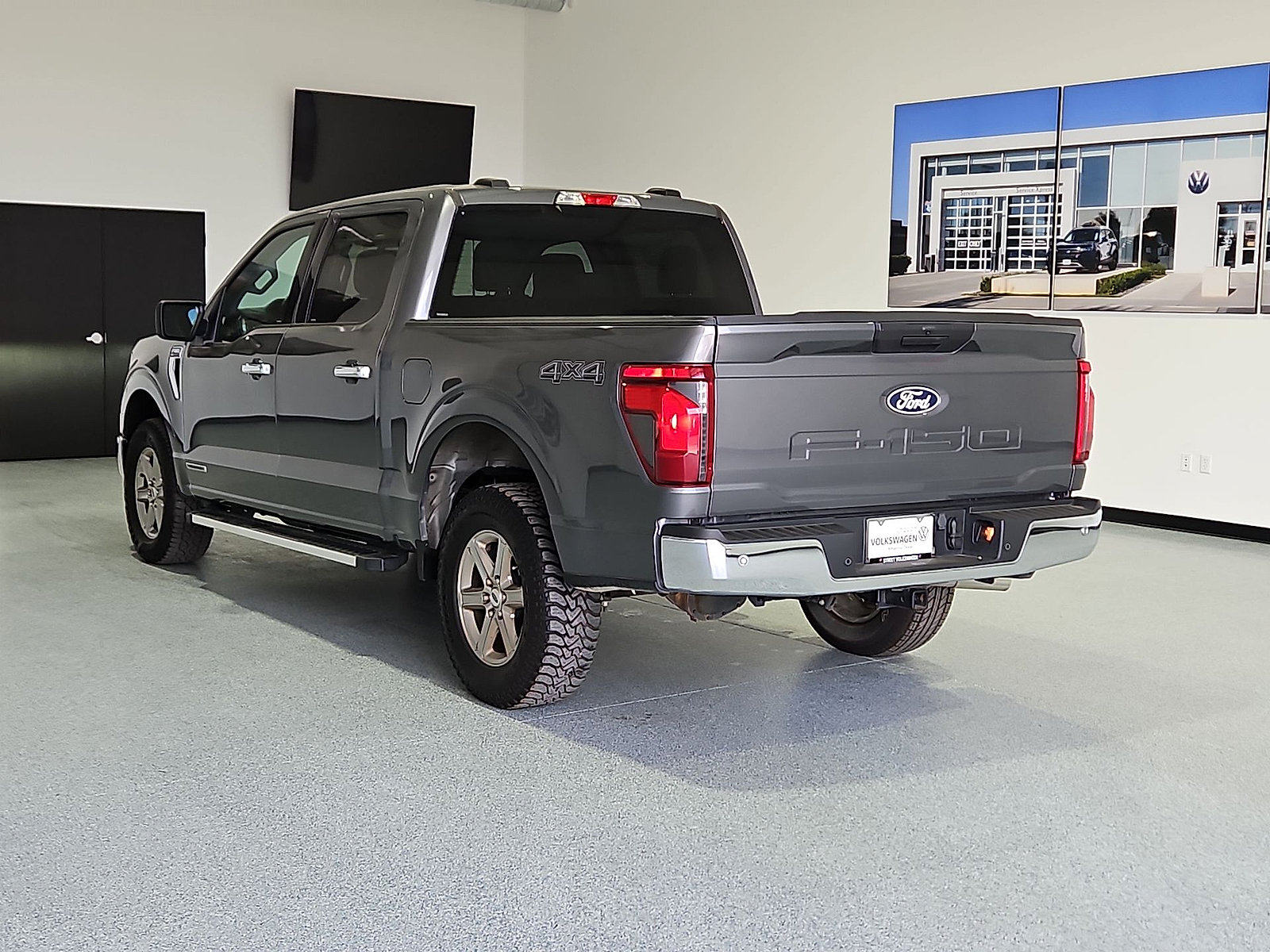 Used 2025 Ford F150 XLT w/ Equipment Group 301A Standard AWD/4WD image 6