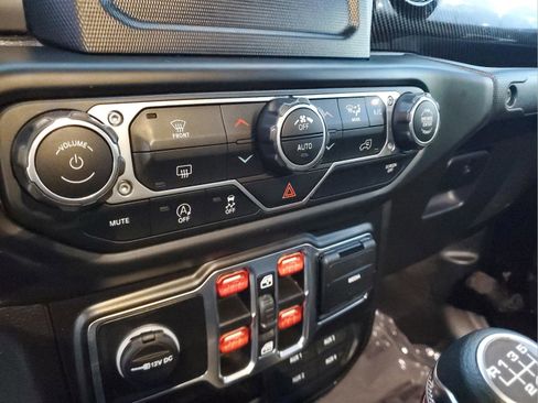 Used 2020 Jeep Gladiator Sport w/ Quick Order Package 23S image 21