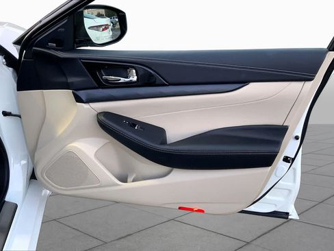 Used 2023 Nissan Maxima Platinum w/ Sport Mat Group FWD image 42