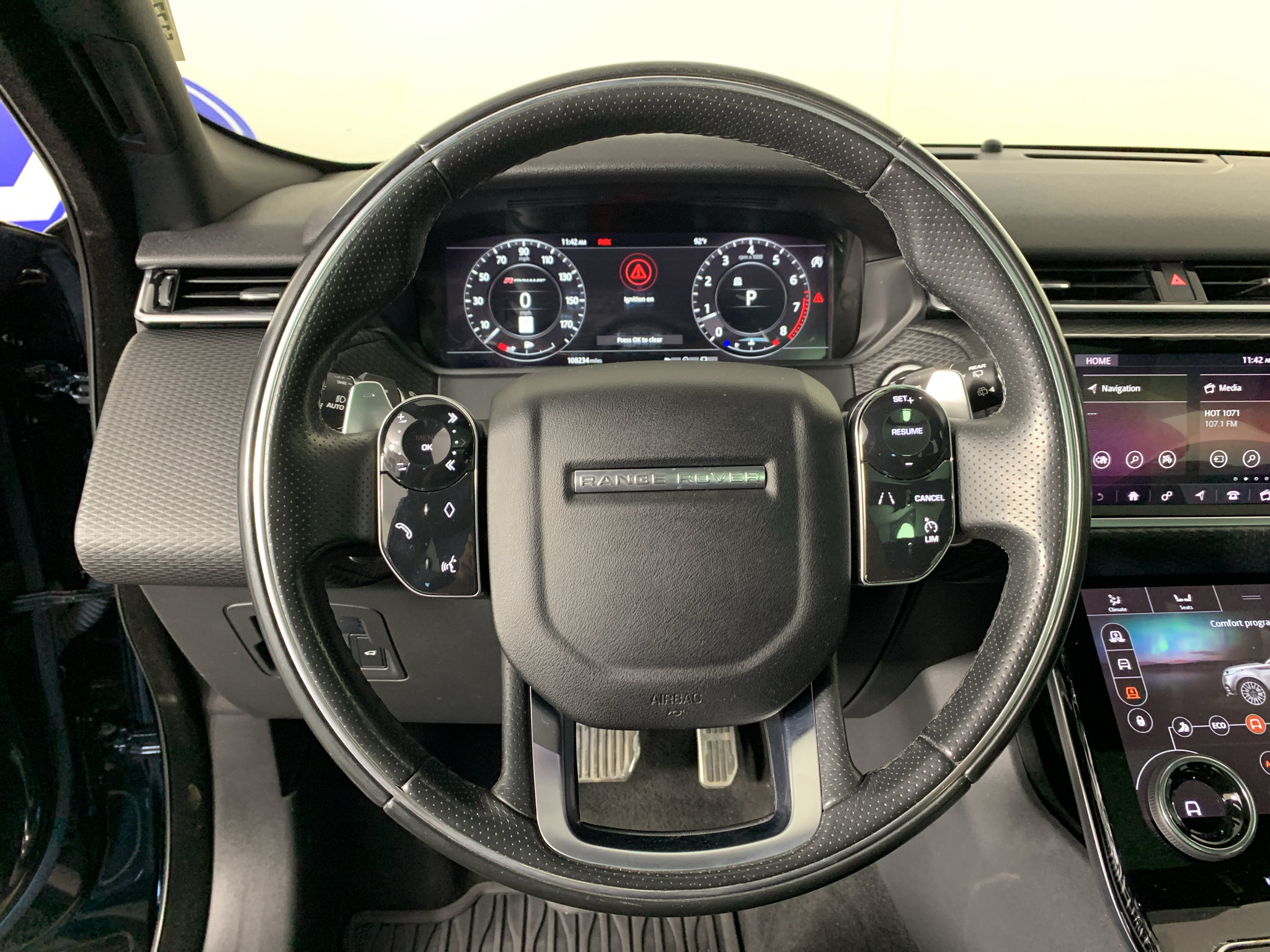 Used 2018 Land Rover Range Rover Velar R-Dynamic SE AWD/4WD image 19