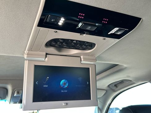 Used 2019 Cadillac Escalade ESV Luxury image 21