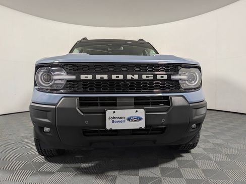 Certified 2025 Ford Bronco Sport Outer Banks w/ Outer Banks Tech Package+ AWD/4WD image 3