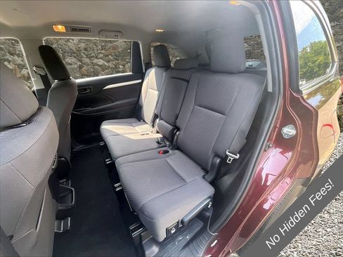 Used 2019 Toyota Highlander LE AWD/4WD image 20