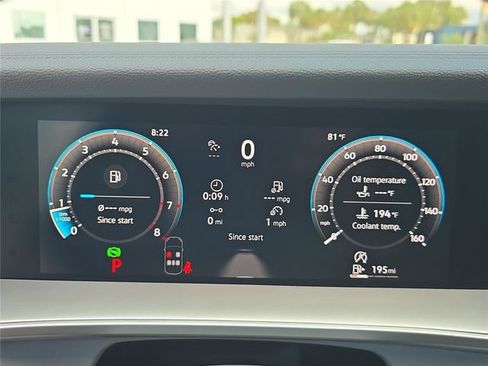 New 2026 Volkswagen Tiguan SE FWD image 22